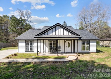 1012 Crescent Way sold home in Windward Oaks, Wingate, NC