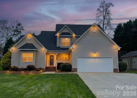 Homes in Deerfield, Mount Holly