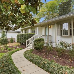 814 Twin Oaks Road