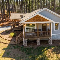 386 Sunset Drive