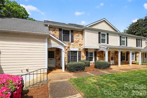 7124 Quail Meadow Lane active home in Quail Hollow Estates, Charlotte, NC