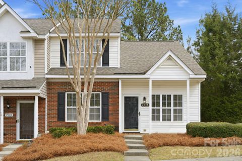 2906 Caldwell Ridge Parkway pending home in The Townes At Old Stone Crossing, Charlotte, NC