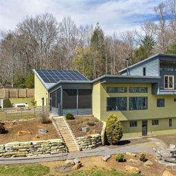 15 Sourwood Lane