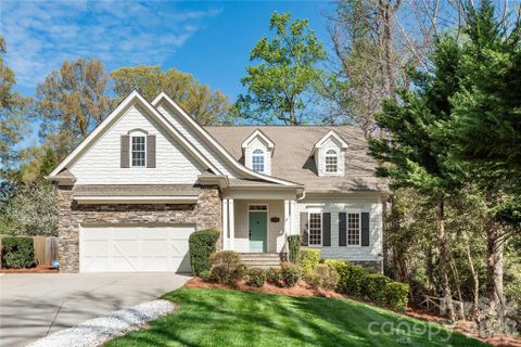 939 Linda Lane active home in Cotswold, Charlotte, NC