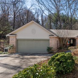106 Oak Hollow Court