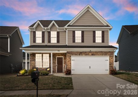 716 Robert Moses Drive pending home in The Village At Parkside, Gastonia, NC