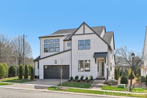 6024 Robert Gray Court active home in Enclave At Carrington, Charlotte, NC