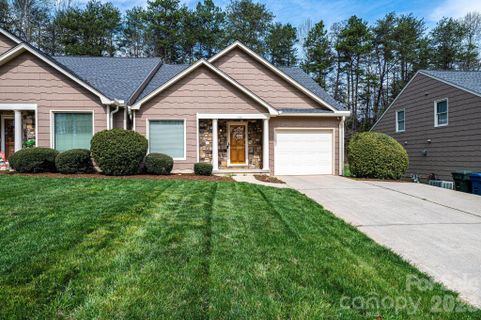Homes in Cedar Grove, Hickory