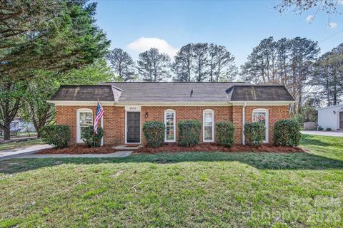 6576 Stoney Ridge Road pending home in Fairfield Plantation, Matthews, NC