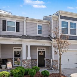 1076 Chicory Trace