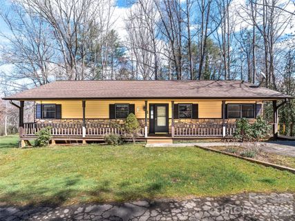 86 View De Lake Drive active home in Timberlake, Etowah, NC