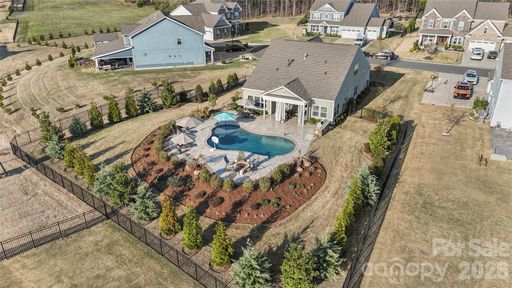 1425 Lester Circle sold home in Greenbrier, Waxhaw, NC