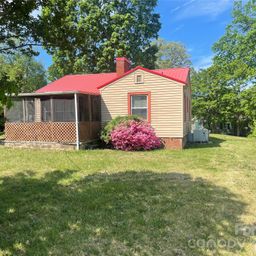 950 Cliff Road