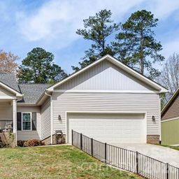 1181 Kensington Circle