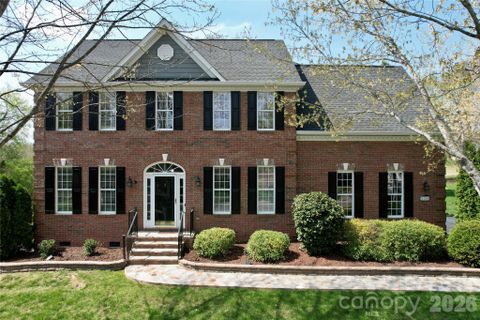 8224 Glamorgan Lane sold home in Shannamara, Matthews, NC