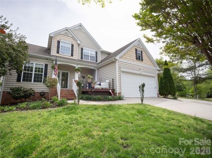 12058 Pelican Court sold home in Heron Harbor, Tega Cay, SC