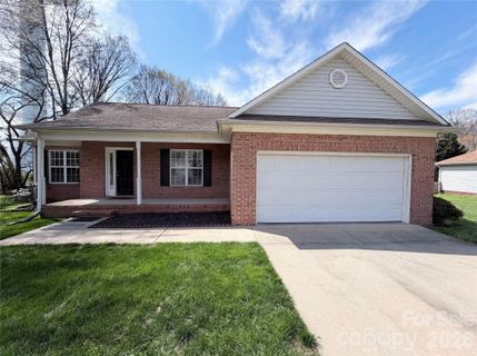 600 Emerson Drive active home in Allison Park, Mooresville, NC