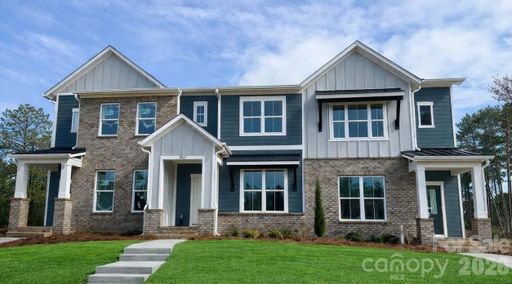 585 Cape Cod Way pending home in Hardy Pond, Rock Hill, SC