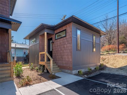 8 Leap Frog Park sold home in The Cottages At Richland Creek, Waynesville, NC