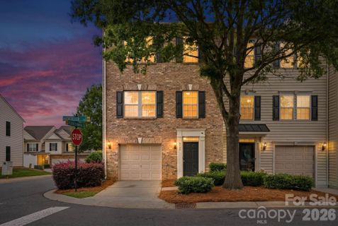 6226 Rockefeller Lane pending home in Park South Station, Charlotte, NC