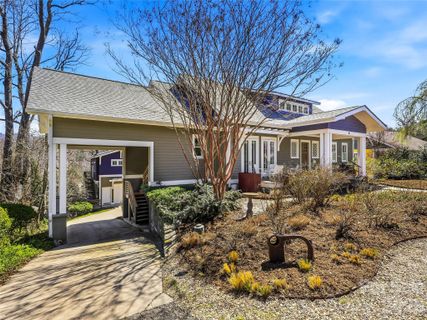 41 Cumberland Circle sold home in Historic Montford, Asheville, NC