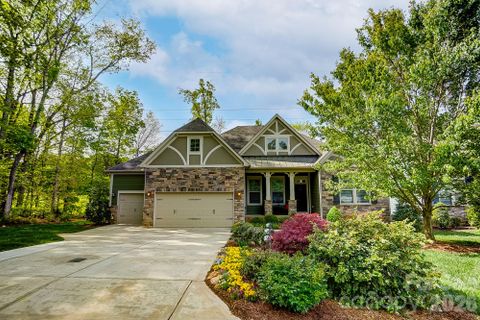 11010 Sparkle Creek Drive pending home in Cedarvale Farms, Midland, NC