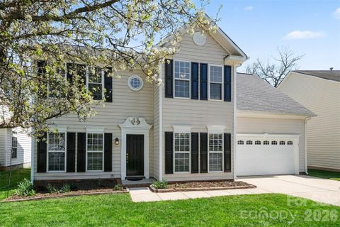 1017 Farmingham Lane