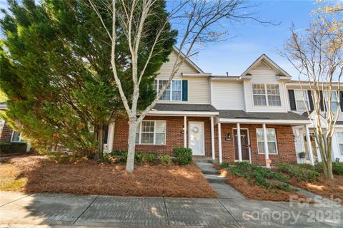 3086 Caldwell Ridge Parkway pending home in The Townes At Old Stone Crossing, Charlotte, NC