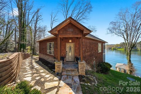 152 Bridge Pointe Lane
