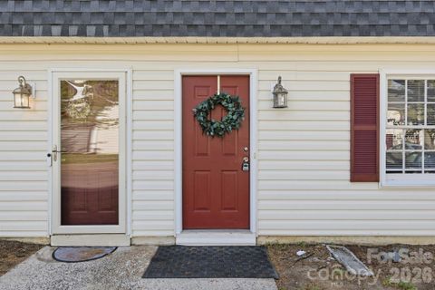 2220 Yorkhills Drive
