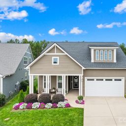 454 Bowline Drive