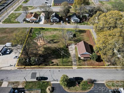 224 W Mills Avenue pending home in Mooresville Mill Village, Mooresville, NC