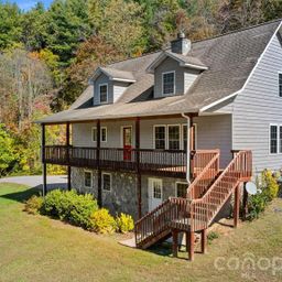 44 Ellistone Court