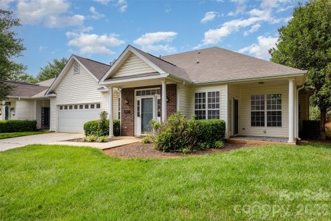 6204 Half Dome Drive sold home in Huntington Ridge, Charlotte, NC