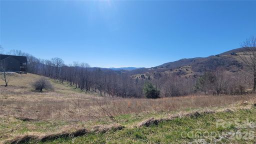 S5 Sky Rock Trail active home in Monteagle, Banner Elk, NC