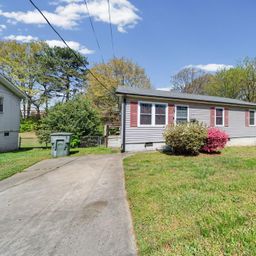 1332 Poston Circle