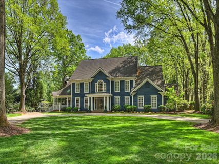 8226 Fairview Road sold home in Carmel Park, Charlotte, NC
