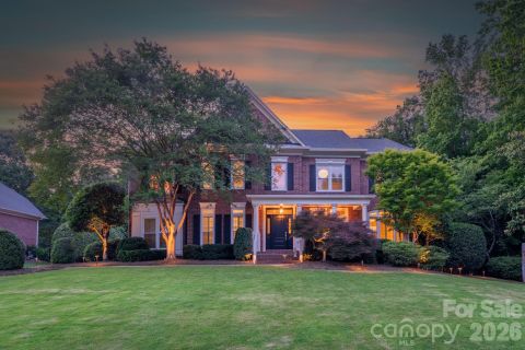 Homes in Weddington Chase, Waxhaw