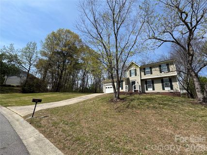 1425 Sugar Hollow Drive sold home in Northwoods, Charlotte, NC