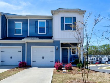 479 Tayberry Lane active home in Ashe Downs Townhomes, Fort Mill, SC