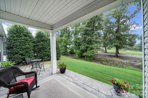 2047 Kennedy Drive