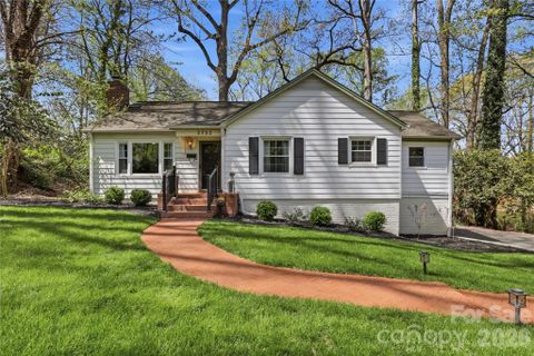 2732 Temple Lane pending home in Medford Acres, Charlotte, NC