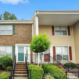 1101 Surry Lane