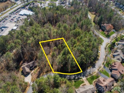 000 Camptown Road active home in Straus Park, Brevard, NC