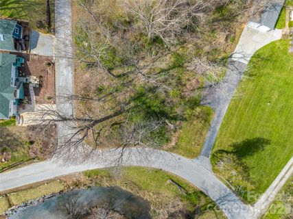 Lot 27 Georgia Avenue sold home in Osceola Lake Park, Hendersonville, NC