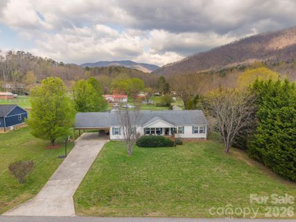 22 Brookfield Lane