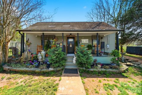 507 Oak Street