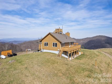 1007 Turkey Trot Road active home in Turkey Trot Farms, Clyde, NC