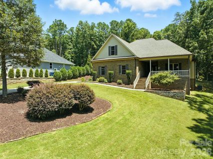 4080 Barbrick Street active home in Edgewater, Sherrills Ford, NC