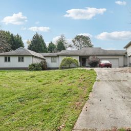 425 Lariat Circle